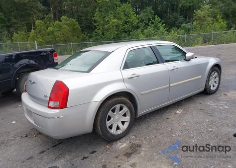 2005 Chrysler 300 Touring from USA, damaged, VIN 2C3JA53G75H135023
